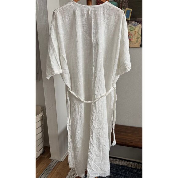 Vitamin A - Cannes Caftan in White - Picture 6 of 8